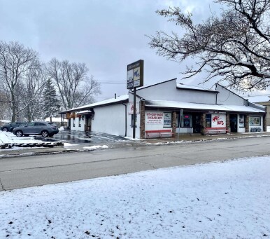9633-9635 W Greenfield Ave, Milwaukee, WI à vendre - Photo de l’immeuble – Image 3 sur 4