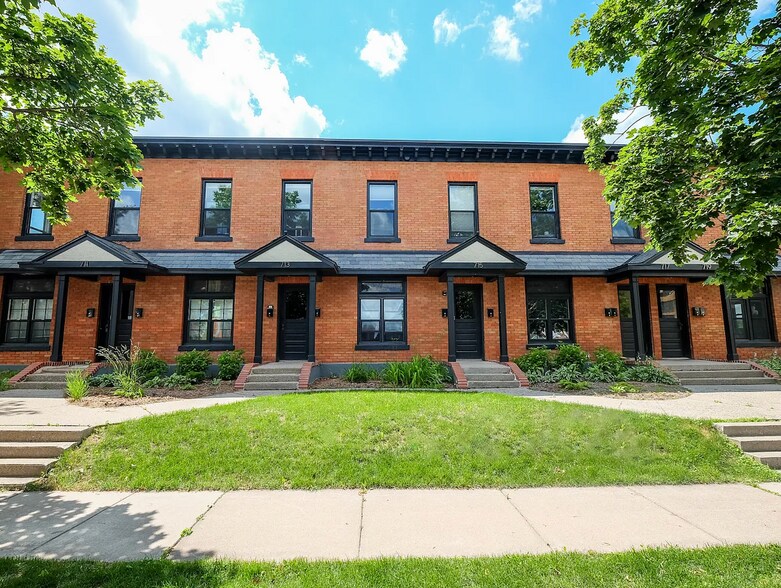711 Glendale St, Saint Paul, MN à vendre - Photo de l’immeuble – Image 1 sur 24