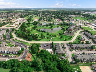 Plus de détails pour 355 E Pebble Creek Ter, Mustang, OK - Sports et loisirs à vendre