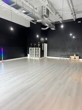 645-710 W Hallandale Beach Blvd, Hallandale, FL à louer Photo intérieure– Image 1 sur 3