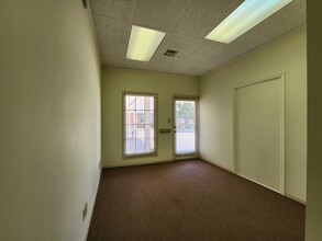 4821-4825 S Peoria Ave, Tulsa, OK à louer Photo intérieure– Image 2 sur 5