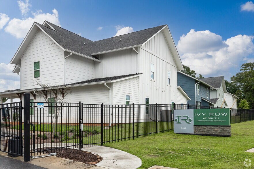 6640 Old Shell Rd, Mobile, AL à vendre - Photo principale – Image 1 sur 8