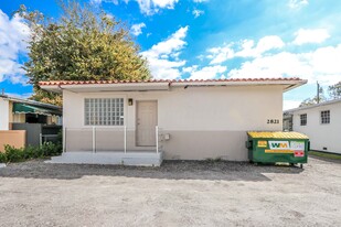 2821 SW 37th Ave, Miami FL - Immobilier d'entreprise