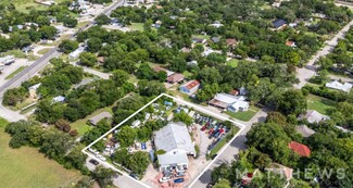 Plus de détails pour 1124 Blanco St, Lockhart, TX - Industriel/Logistique à vendre