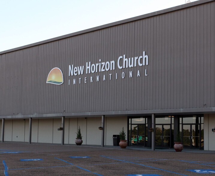 1770 Ellis Ave, Jackson, MS à vendre - Photo principale – Image 1 sur 1