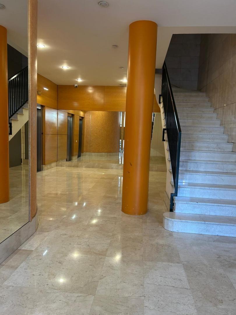 Immeuble residentiel dans Barcelone, Barcelona à vendre Hall d’entrée– Image 1 sur 2