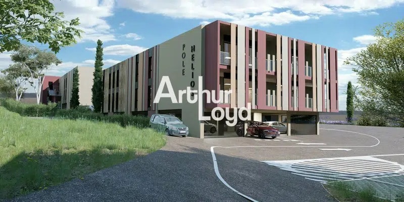 Bureau dans Roquebrune-sur-Argens à vendre - Photo de l’immeuble – Image 2 sur 10