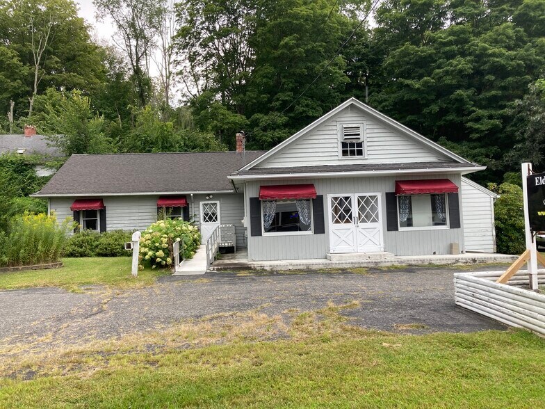 1595 Hartford New London Tpke, Oakdale, CT à vendre - Photo de l’immeuble – Image 2 sur 10