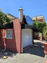 1110 W Kettleman Ln, Lodi, CA à louer Photo de l’immeuble– Image 1 sur 7