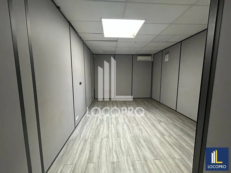 Bureau dans Mandelieu-la-Napoule à vendre - Photo intérieure – Image 3 sur 12
