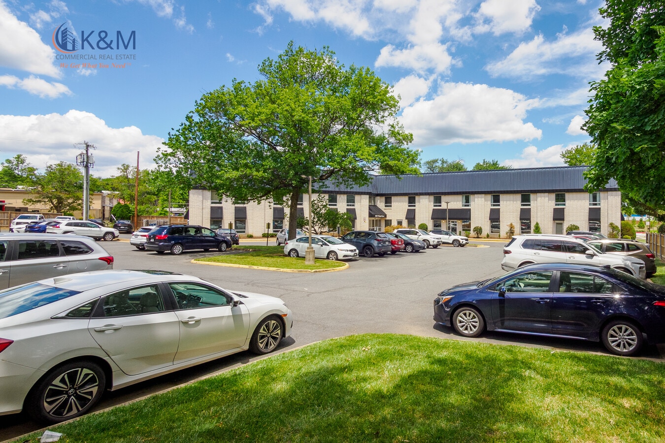 3930 Walnut St, Fairfax, VA 22030 - Lot 250 - - Photo intérieure - Image 2 of 16