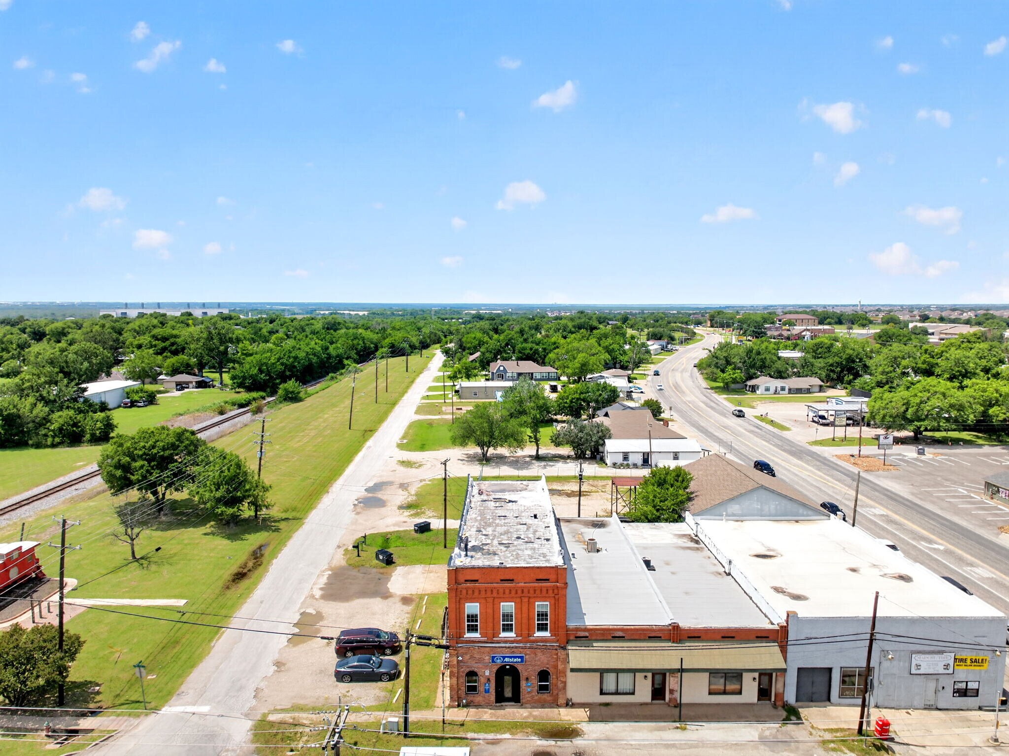 201 N Bois D Arc St, Forney, TX à vendre Photo de l’immeuble– Image 1 sur 53