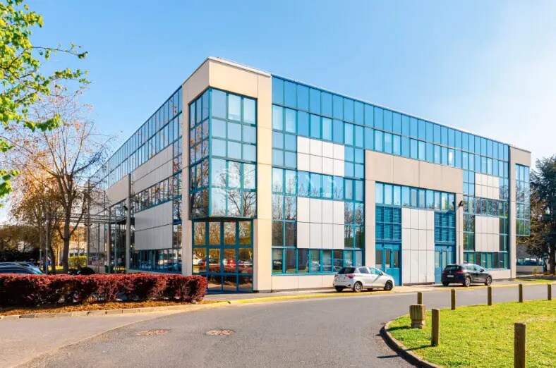 Bureau dans Fresnes à louer - Photo de l’immeuble – Image 1 sur 2