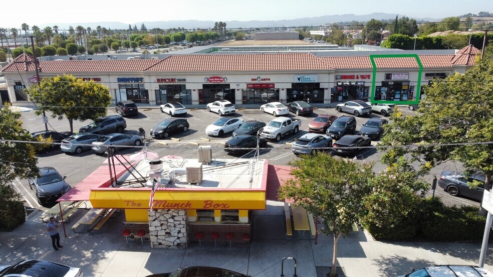 21514-21534 Devonshire St, Chatsworth, CA à louer - Photo de l’immeuble – Image 2 sur 11