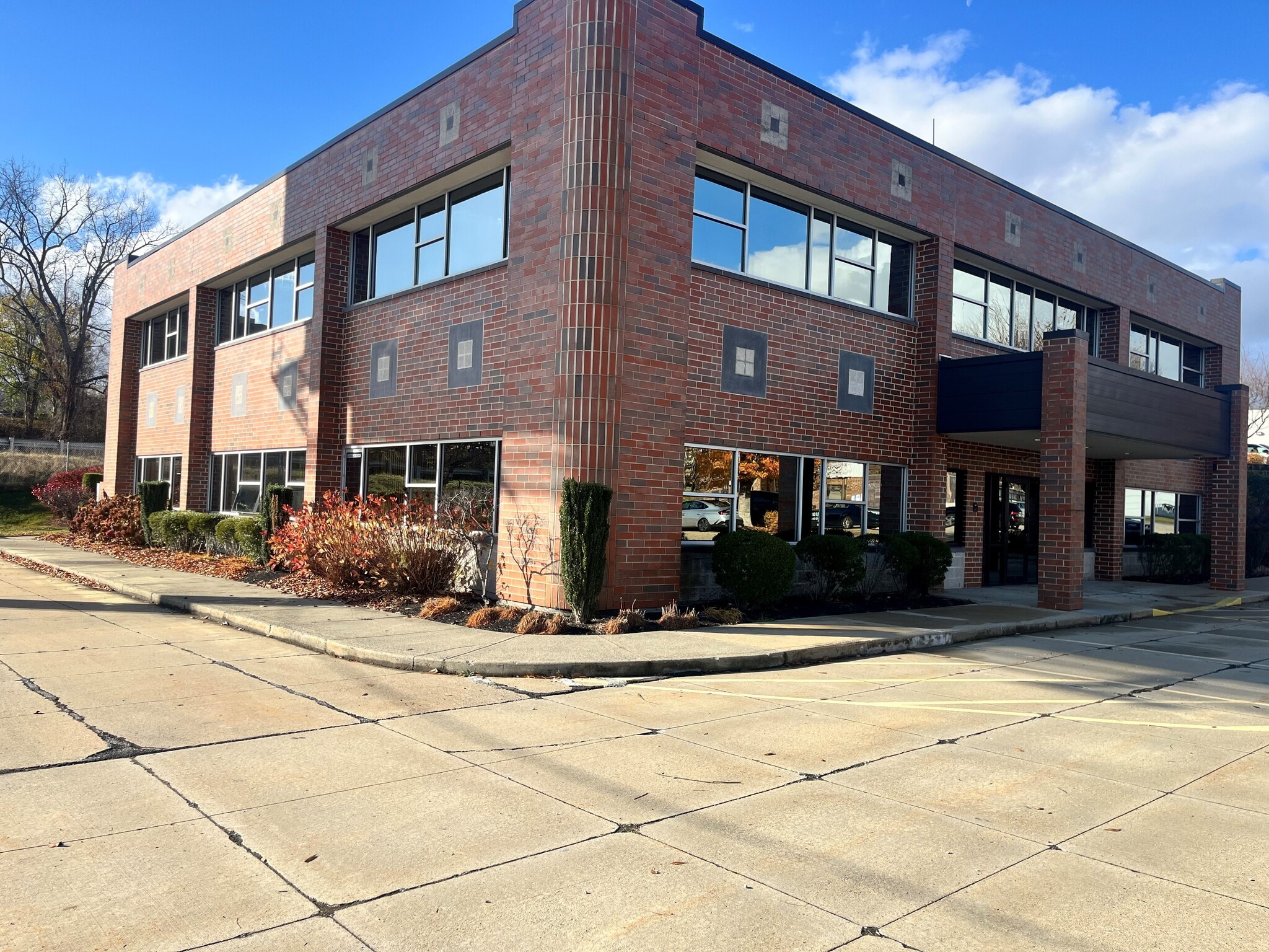 989-991 Waterman Ave, East Providence, RI à louer Photo principale– Image 1 sur 2