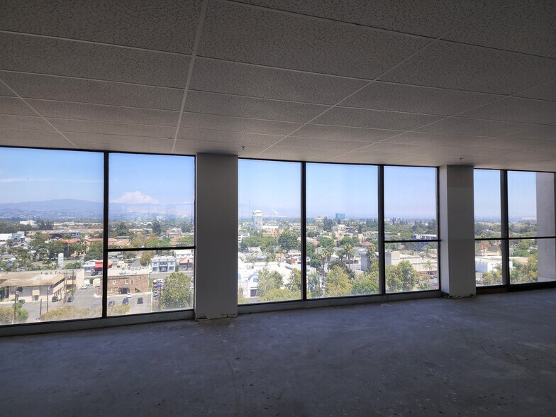 1600 N Broadway, Santa Ana, CA à louer - Photo intérieure – Image 3 sur 10