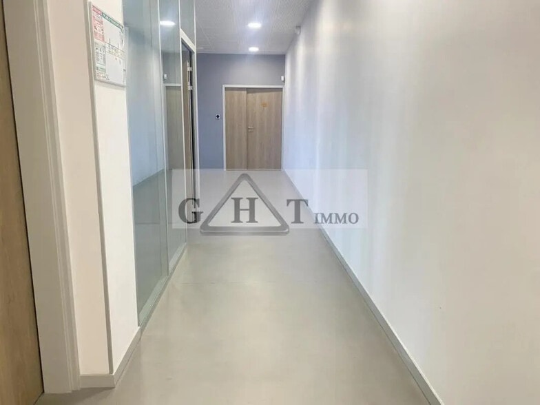 Bureau dans Villenoy à louer - Photo intérieure – Image 1 sur 10