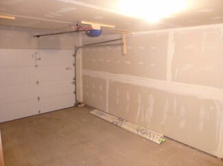 Plus de détails pour 248 Edwards Dr SW, Edmonton, AB - Logement à vendre