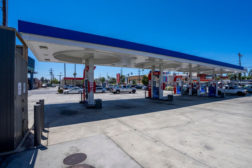 4380 W Adams Blvd, Los Angeles, CA à vendre - Photo de l’immeuble – Image 2 sur 5