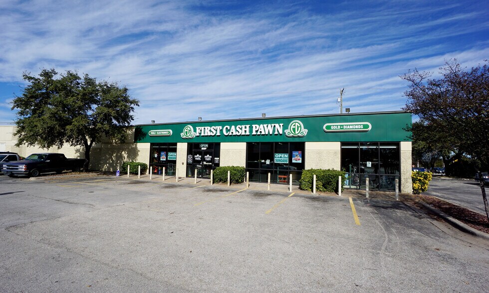 1800 S Mays St, Round Rock, TX à louer - Photo de l’immeuble – Image 3 sur 5