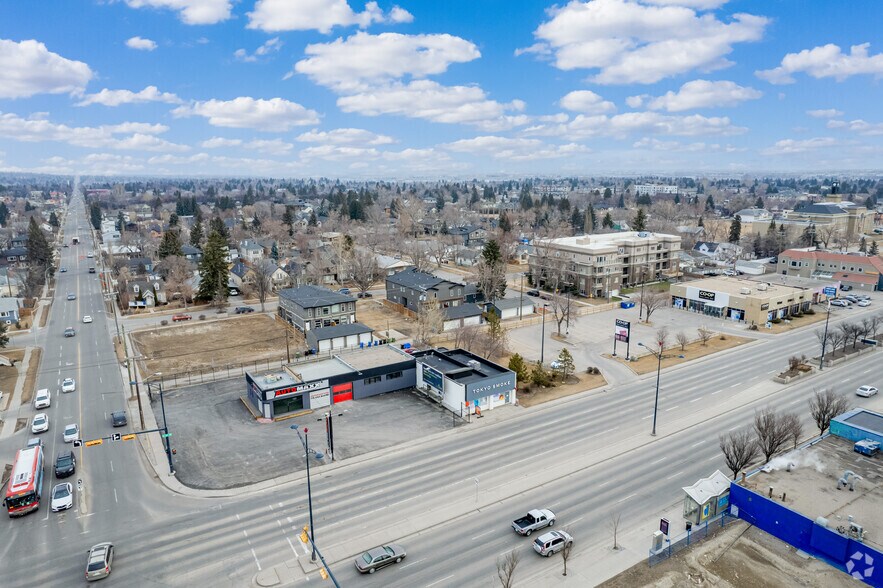 418 16th Ave NW, Calgary, AB à louer - Aérien – Image 3 sur 5