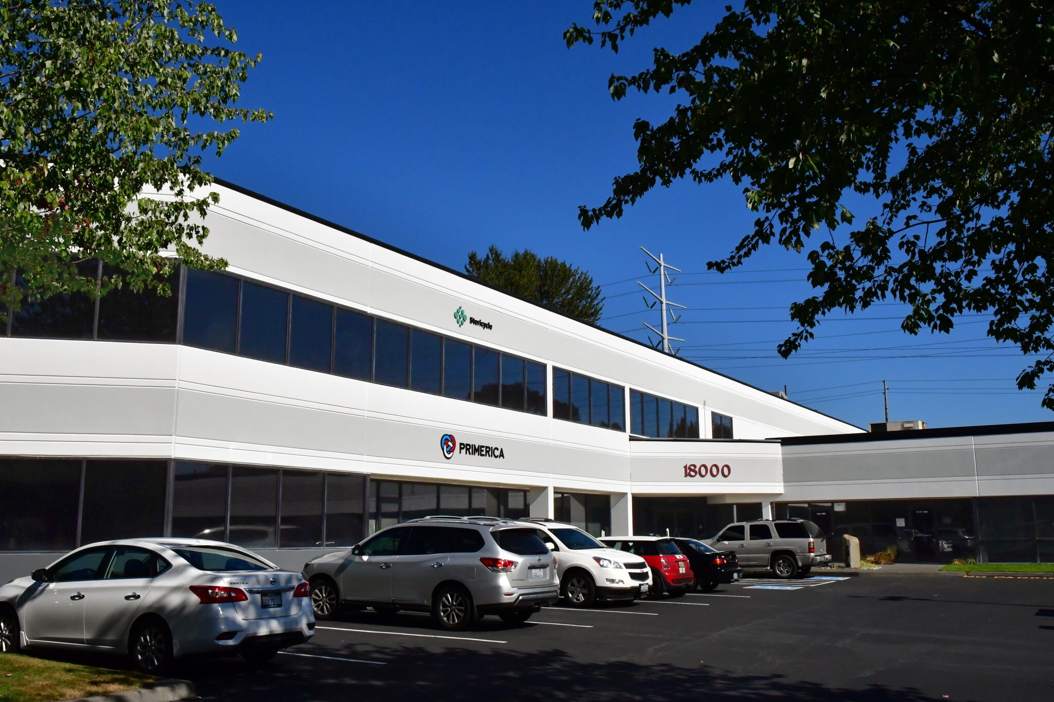 18000 72nd Ave S, Kent, WA à louer Photo principale– Image 1 sur 20