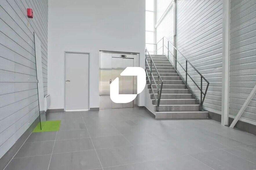 Bureau dans Serris à louer - Photo intérieure – Image 2 sur 4