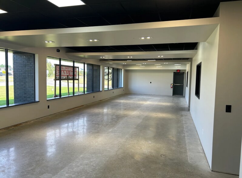 850 Glaspie St, Oxford, MI à vendre - Photo intérieure – Image 3 sur 22