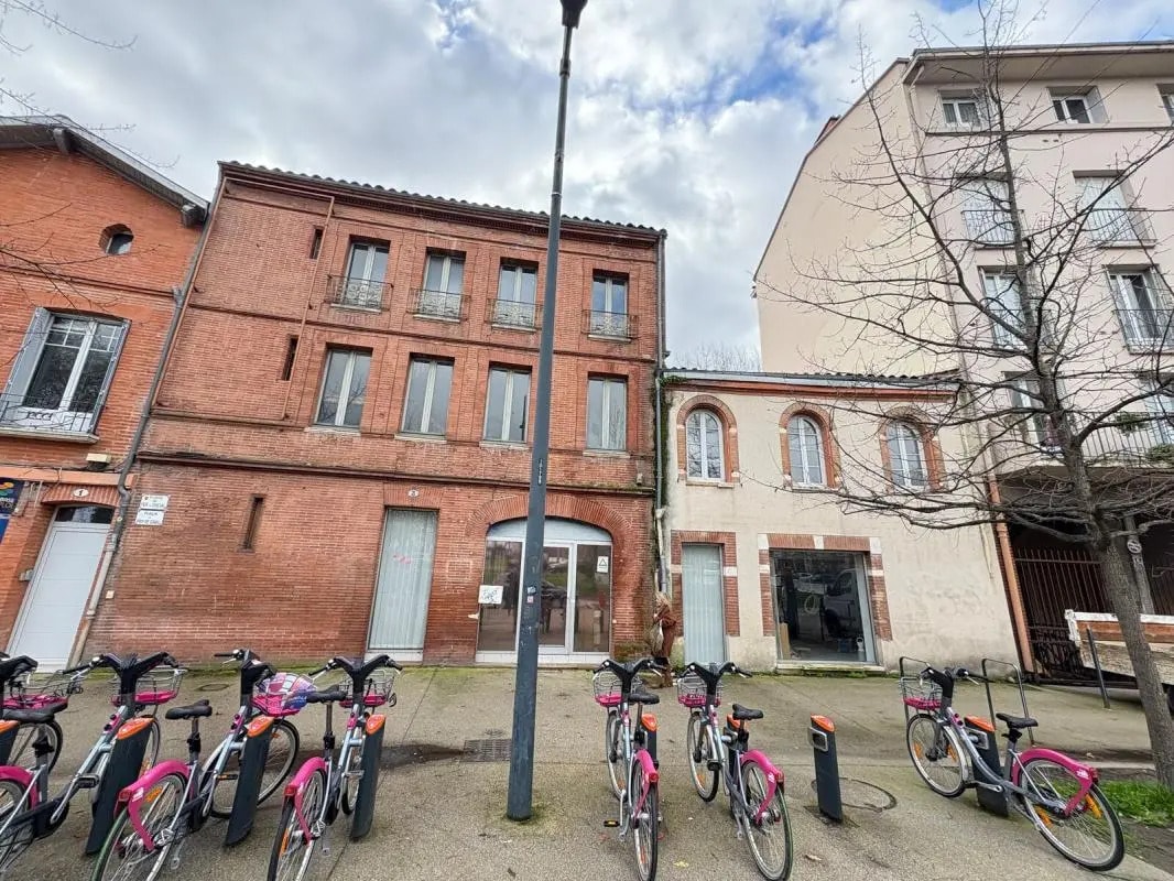 3 Place Du Fer À Cheval, Toulouse à louer Photo de l’immeuble– Image 1 sur 5