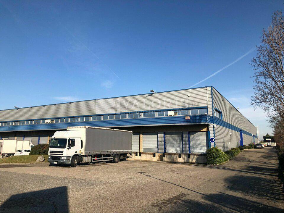 Bureau dans Chassieu à louer Photo de l’immeuble– Image 1 sur 9