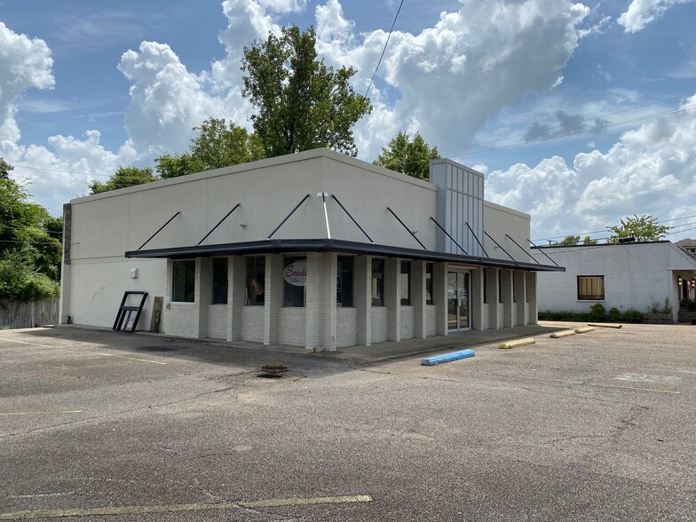 920 S Gloster St, Tupelo, MS à louer - Photo de l’immeuble – Image 2 sur 11