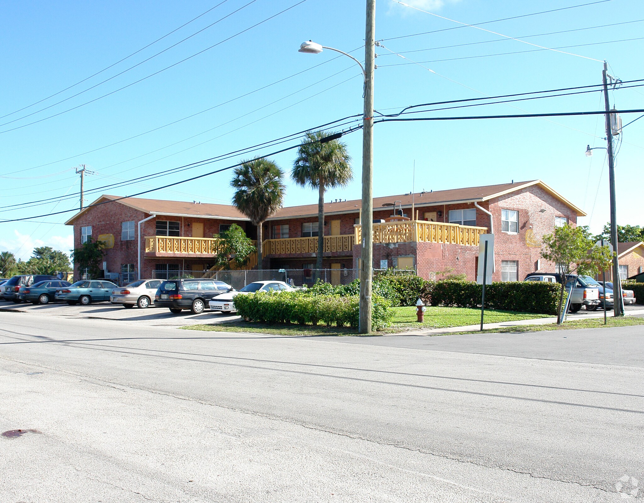 940 NW 8th Ave, Pompano Beach, FL à vendre Photo de l’immeuble– Image 1 sur 14