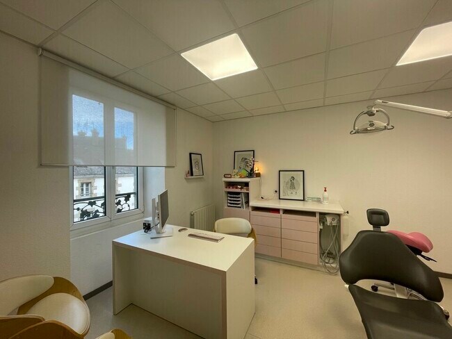 Plus de détails pour Bureau à vendre