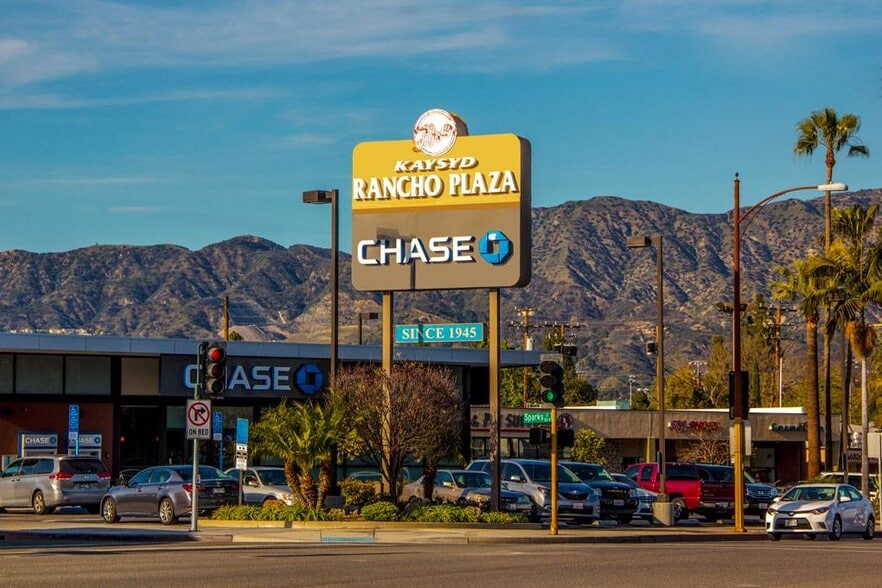 1501-1505 West Olive Ave, Burbank, CA à louer - Photo principale – Image 1 sur 3