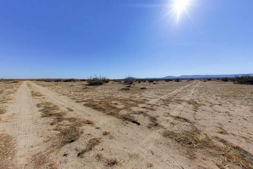0 Coconino & Manacor Rd ave, Kramer Junction, CA à vendre - Photo de l’immeuble – Image 2 sur 17
