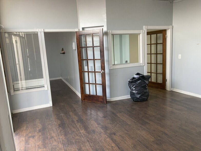 132-136 W Sunrise Hwy, Freeport, NY à louer - Photo de l’immeuble – Image 3 sur 16