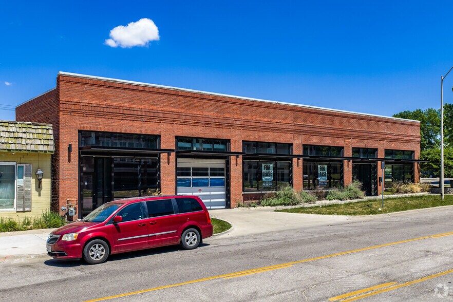 2414 N St, Lincoln, NE à louer - Photo de l’immeuble – Image 2 sur 7