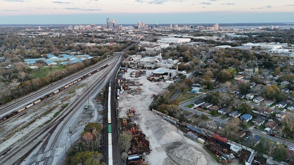 971 Baker Ave, Jacksonville, FL à vendre - Photo de l’immeuble – Image 3 sur 11