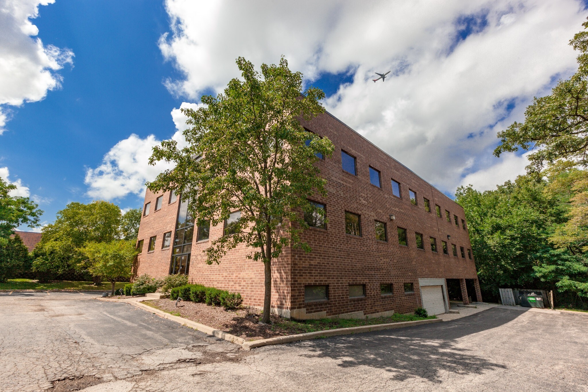 127 E Lake St, Bloomingdale, IL à louer Photo principale– Image 1 sur 47