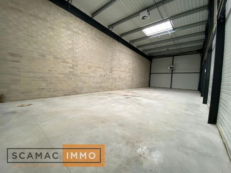 Local d'activités dans Bondoufle à vendre - Photo de l’immeuble – Image 3 sur 7