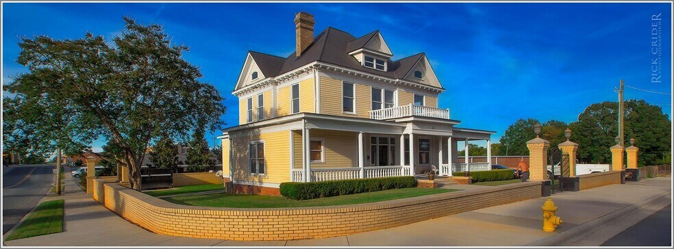 301 E Windsor St, Monroe, NC à vendre - Photo de l’immeuble – Image 2 sur 13