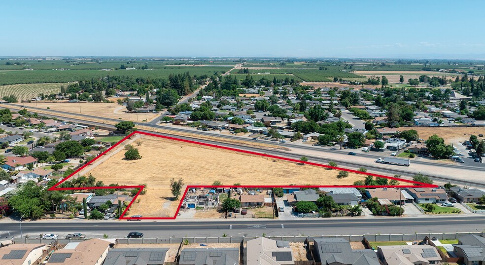 7470 Walnut Ave, Winton, CA à vendre - Photo de l’immeuble – Image 1 sur 10