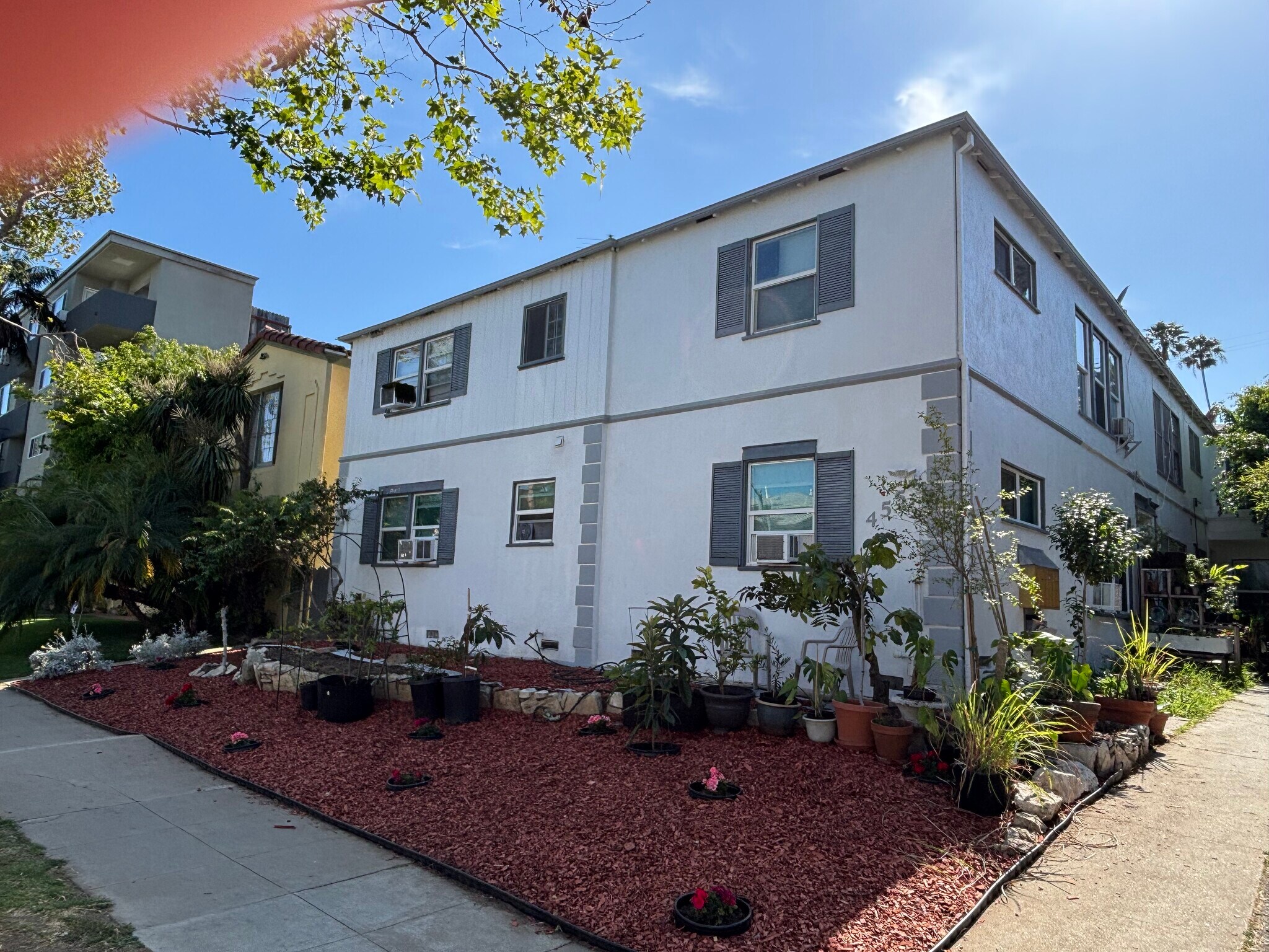 455 S Oakhurst Dr, Beverly Hills, CA à vendre Photo de l’immeuble– Image 1 sur 20