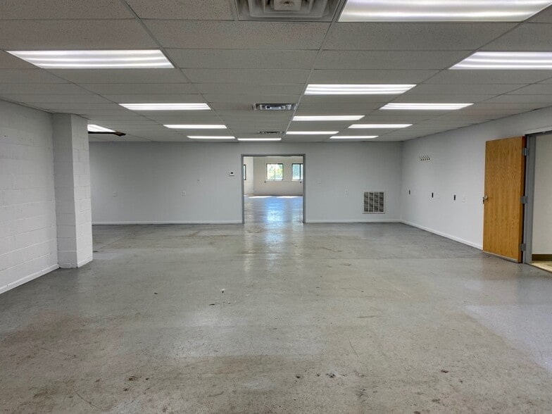 230 Bilmar Ave, Pittsburgh, PA à louer - Photo intérieure – Image 3 sur 14