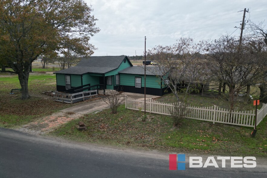 653 Sardis St, Midlothian, TX à louer - Photo de l’immeuble – Image 1 sur 9
