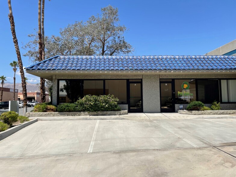 74850 Joni Dr, Palm Desert, CA à louer - Photo de l’immeuble – Image 2 sur 5