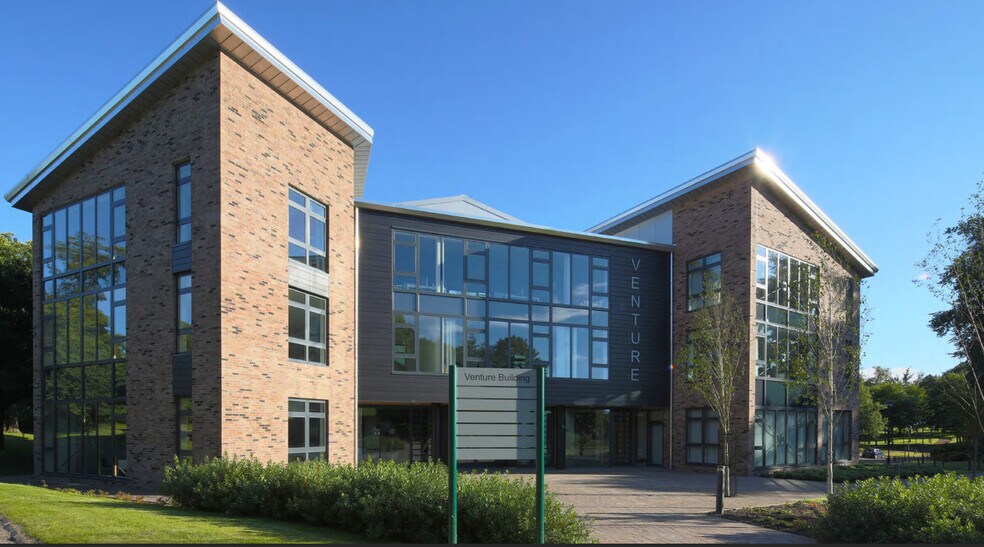 2317 Maryhill Rd, Glasgow à louer - Photo de l’immeuble – Image 2 sur 24