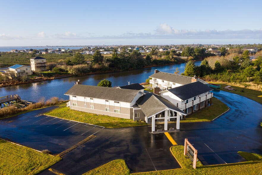 1031 Discovery Ave SE, Ocean Shores, WA à vendre - Photo de l’immeuble – Image 2 sur 57