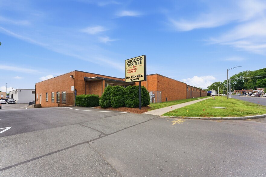 333 Park St, West Springfield, MA à louer - Photo de l’immeuble – Image 1 sur 10