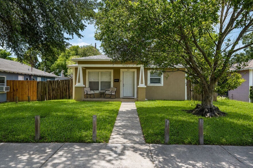 2621 6th St S, Saint Petersburg, FL à vendre - Photo principale – Image 1 sur 1